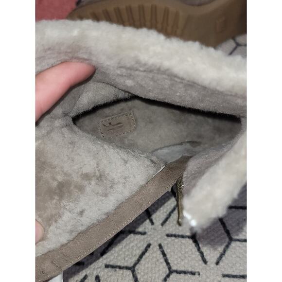 Frye Jen Shearling Ankle Booties in Taupe, sz 9 - Picture 14 of 16